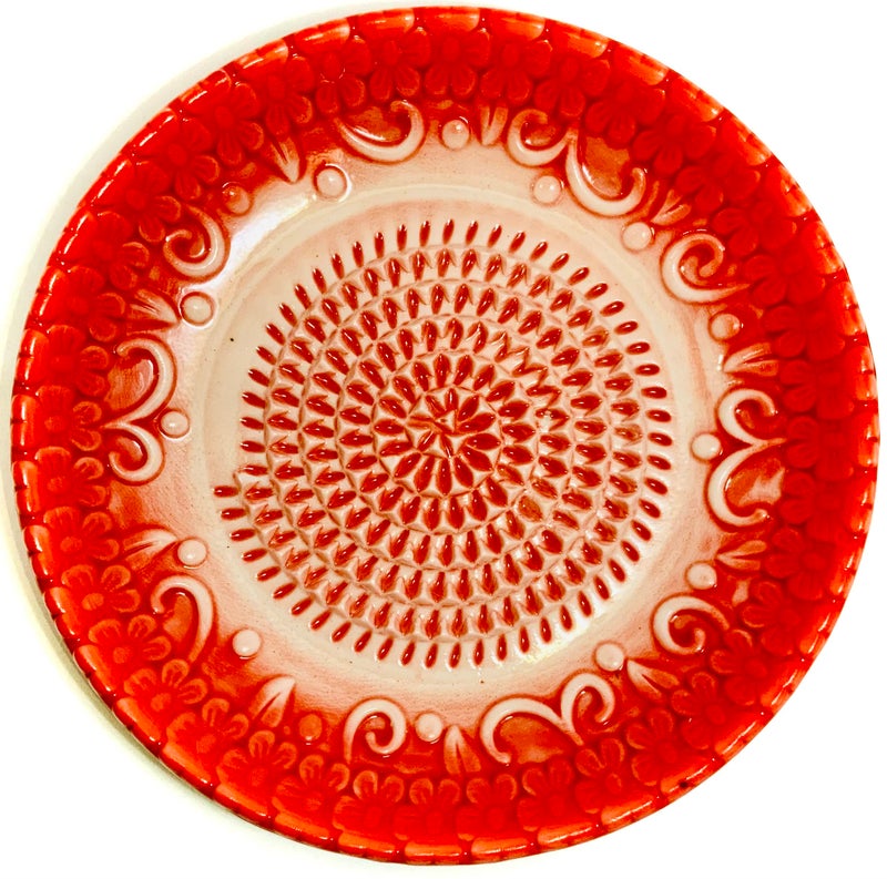 BonCera, All-in-one Premium Ceramic Garlic Grater Plate 4-Piece Set - Red Embossed Design and Style - For Garlic, Ginger, Chocolate, and more! - Comes with 5.25" Plate, Peeler, Brush, and Stand - Image 2